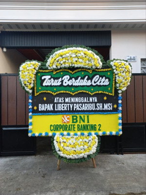 Papan Bunga Duka di Cikedal